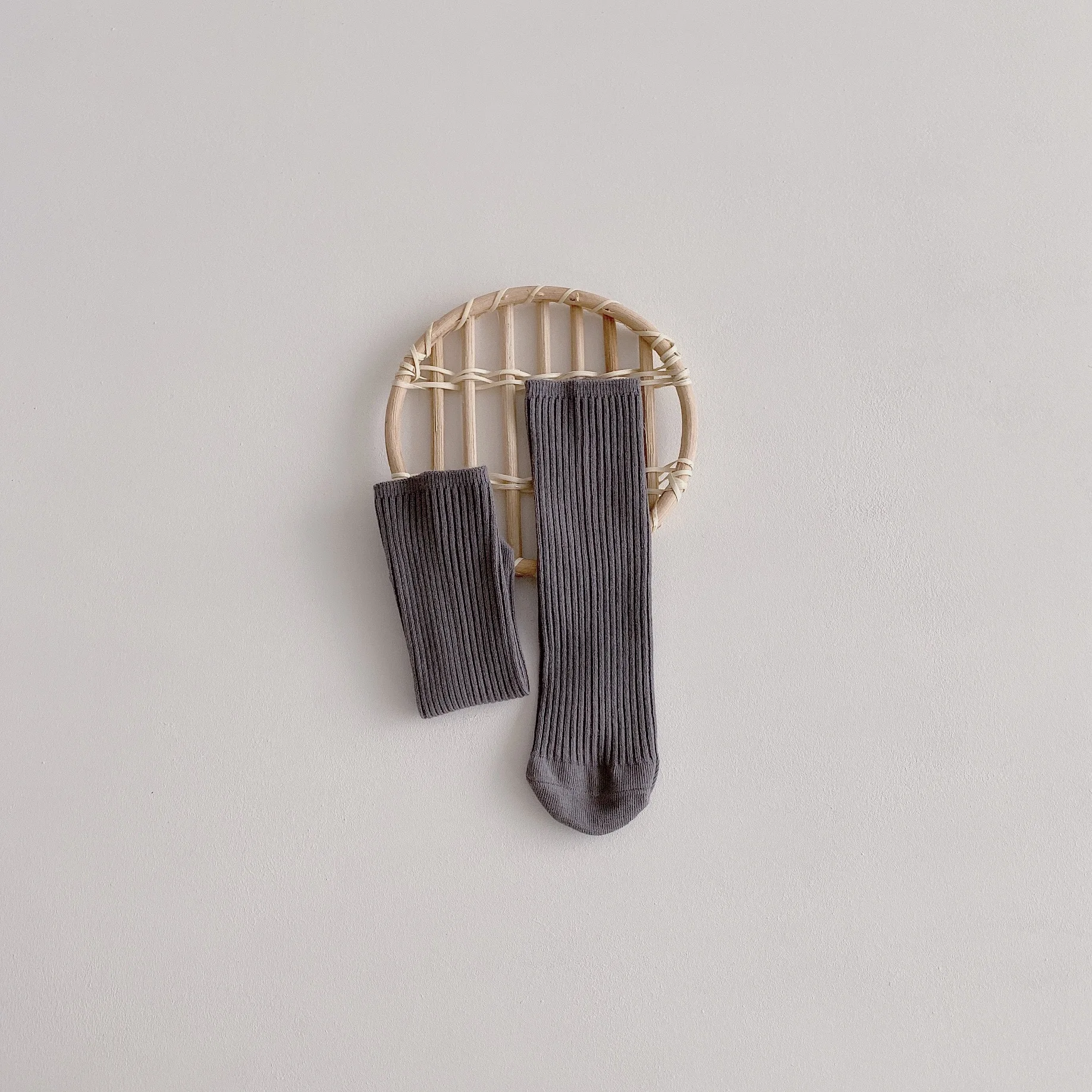 Chaussettes en coton doux mi-mollet pour bébés filles, lot de 4 Chaussettes en coton doux mi-mollet pour bébés filles, lot de 4