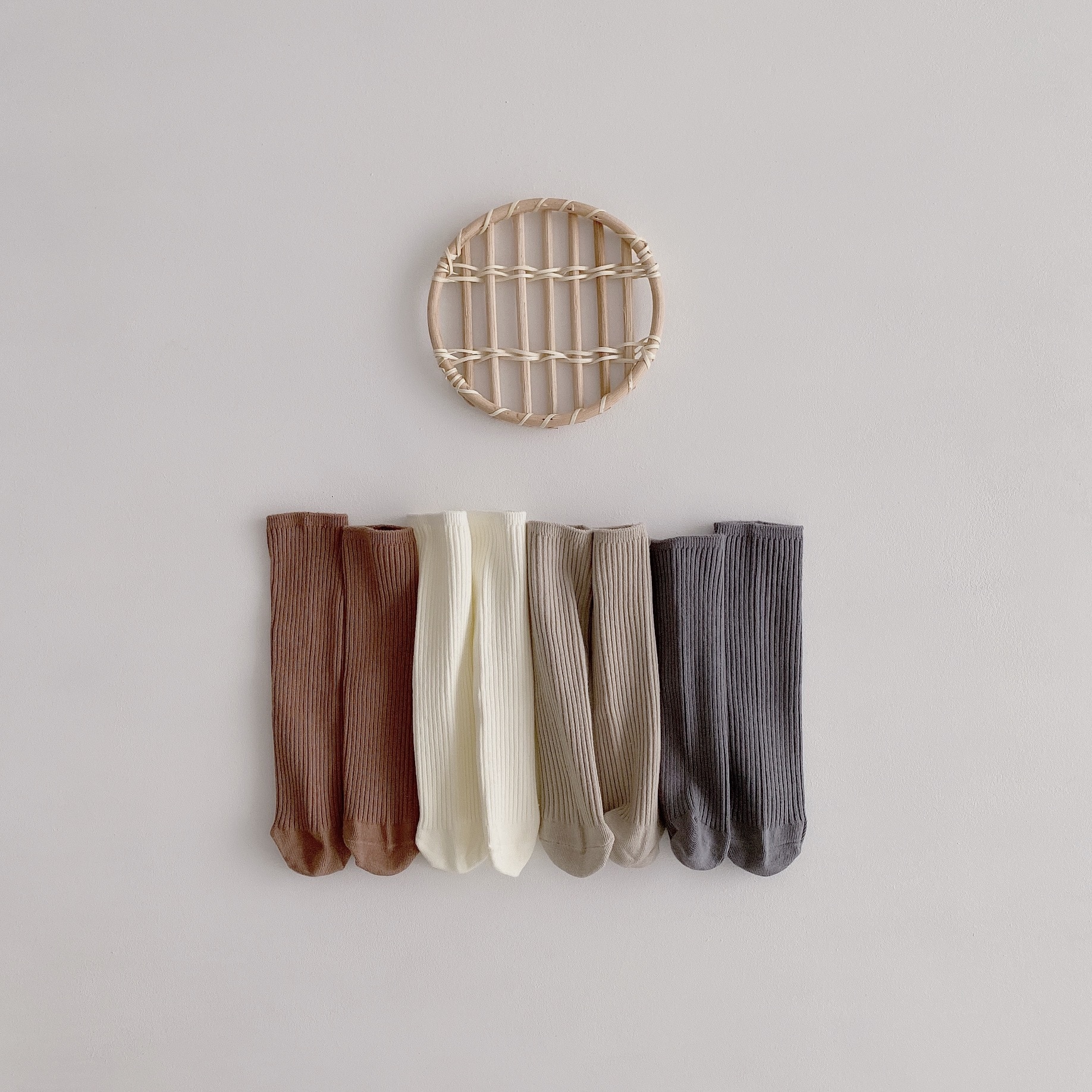 Chaussettes en coton doux mi-mollet pour bébés filles, lot de 4 – Image 4